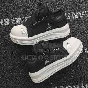Unisex Sneakers