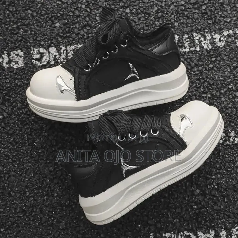 Unisex Sneakers