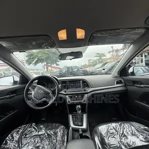 Hyundai Elantra 2019 White