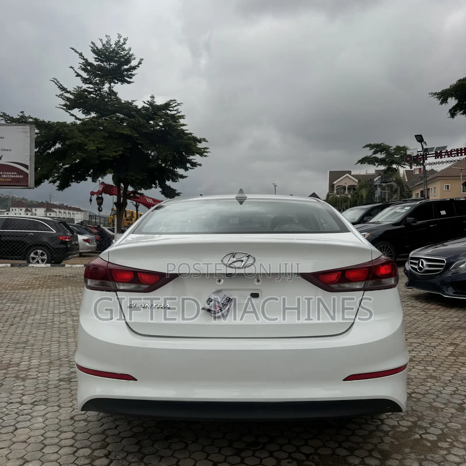 Hyundai Elantra 2019 White