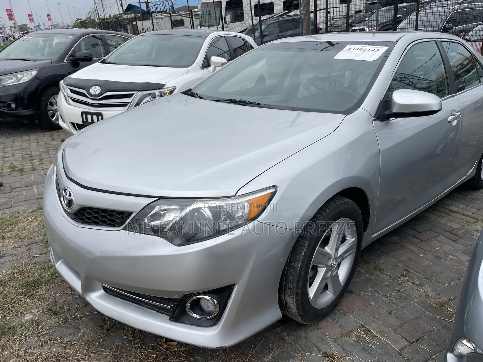 Toyota Camry 2014 Silver
