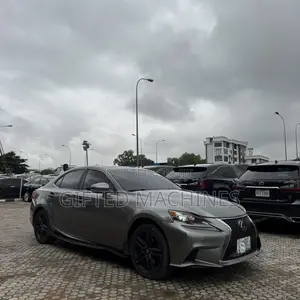 Lexus IS 2015 Gold