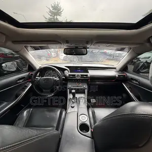 Lexus IS 2015 Gold