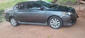 Toyota Corolla 2010 Gray