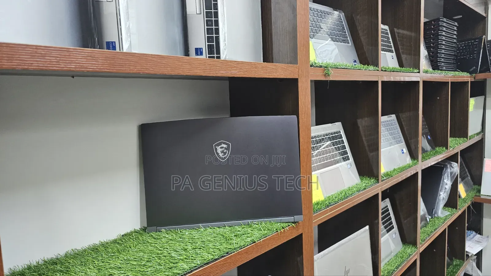 Laptop MSI GF65 Thin 10UE 16GB Intel Core i5 SSD 512GB