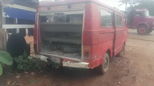 Volkswagen LT 1996 Red