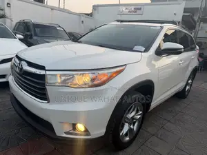 Toyota Highlander Limited 4dr SUV (3.5L 6cyl 6A) 2015 White