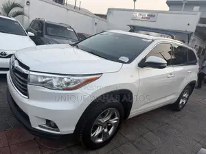 Toyota Highlander Limited 4dr SUV (3.5L 6cyl 6A) 2015 White