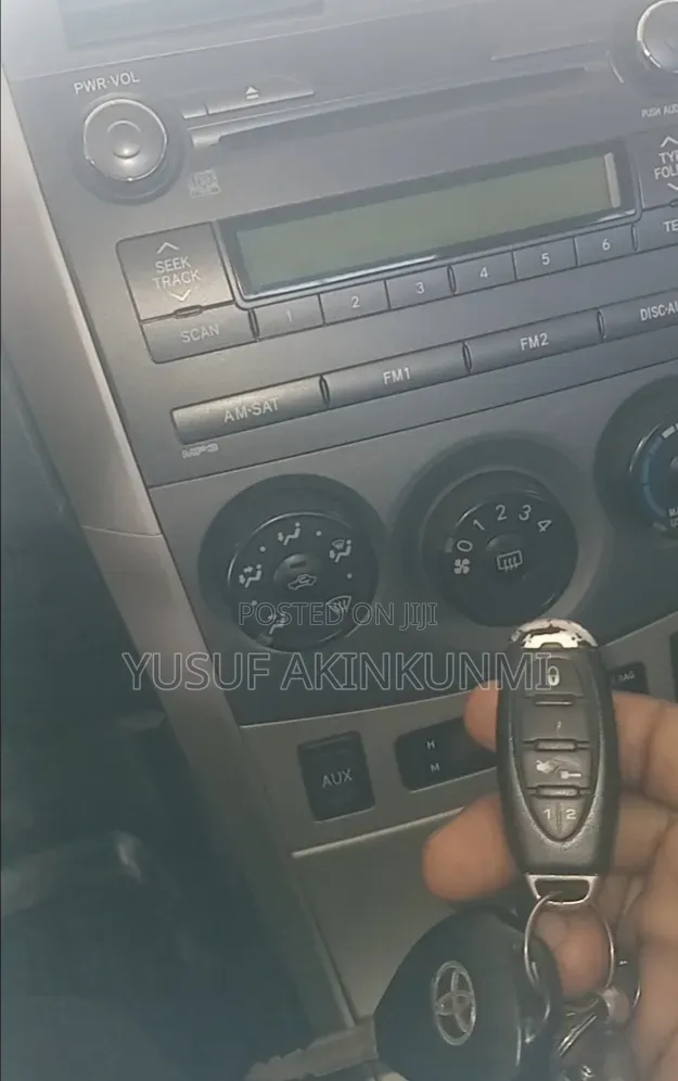 Toyota Corolla 2010 Gray