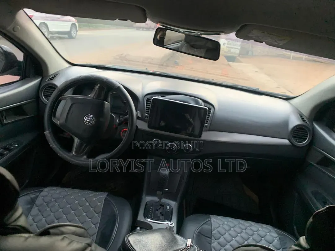 MG 350 2015 Black