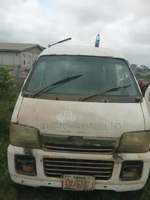 Suzuki Every 2010 White