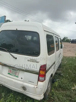 Suzuki Every 2010 White