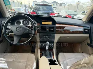 Mercedes-Benz GLK-Class 350 4MATIC 2010 Black