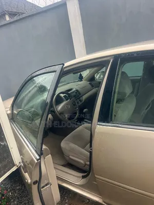 Toyota Camry 2004 Gold