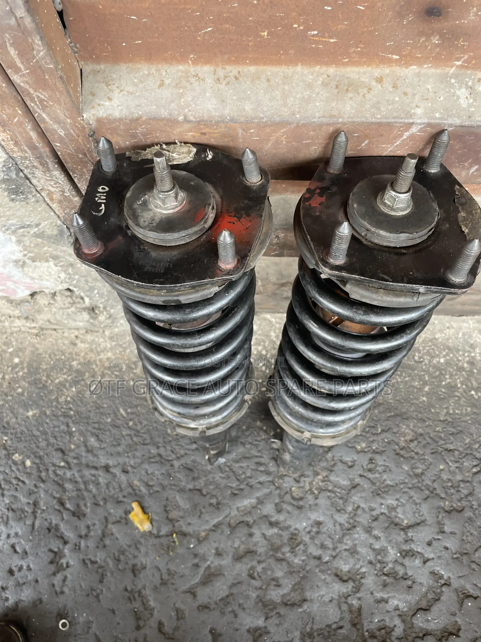 Front Shock Jeep Commander