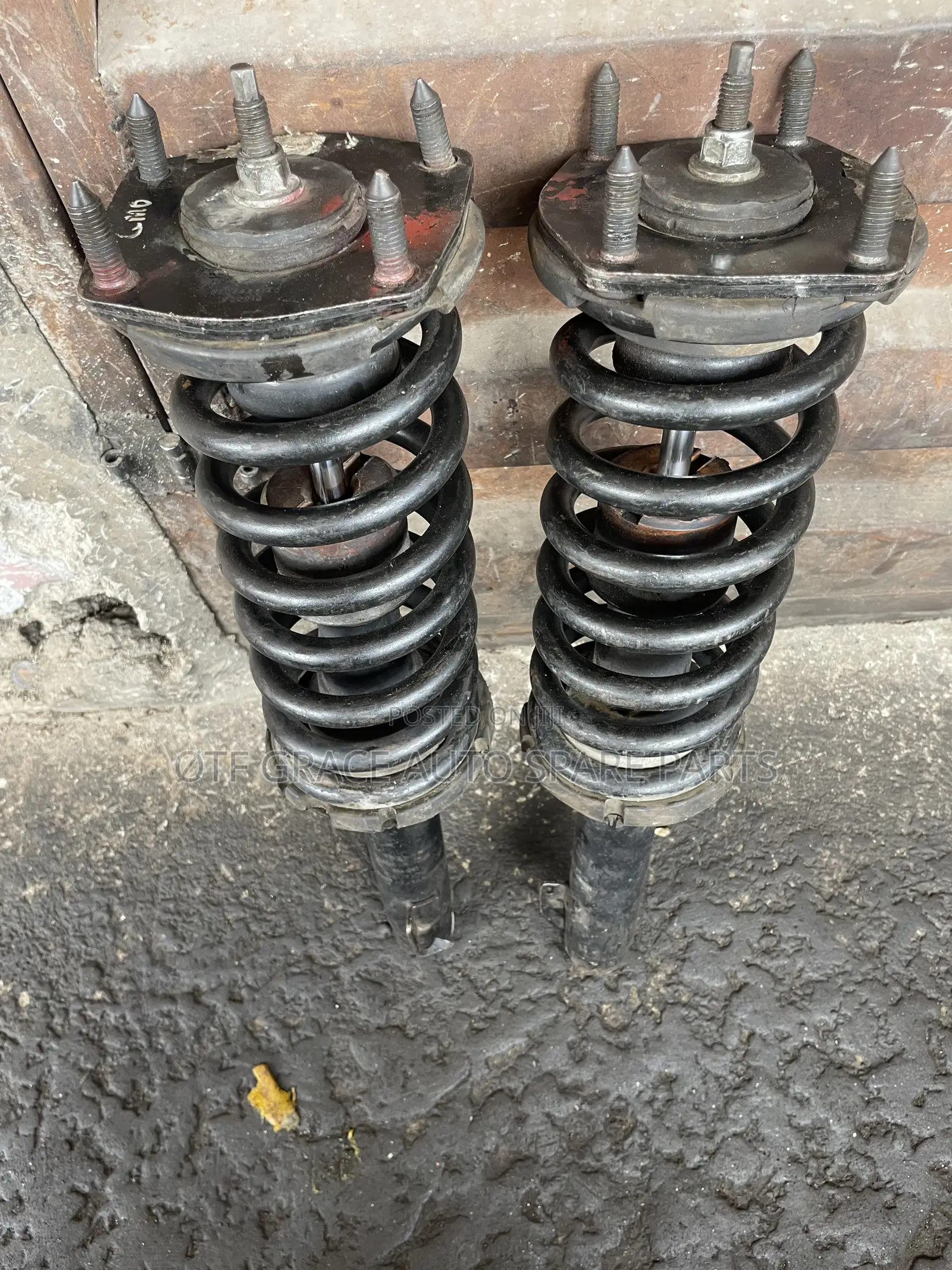 Front Shock Jeep Commander