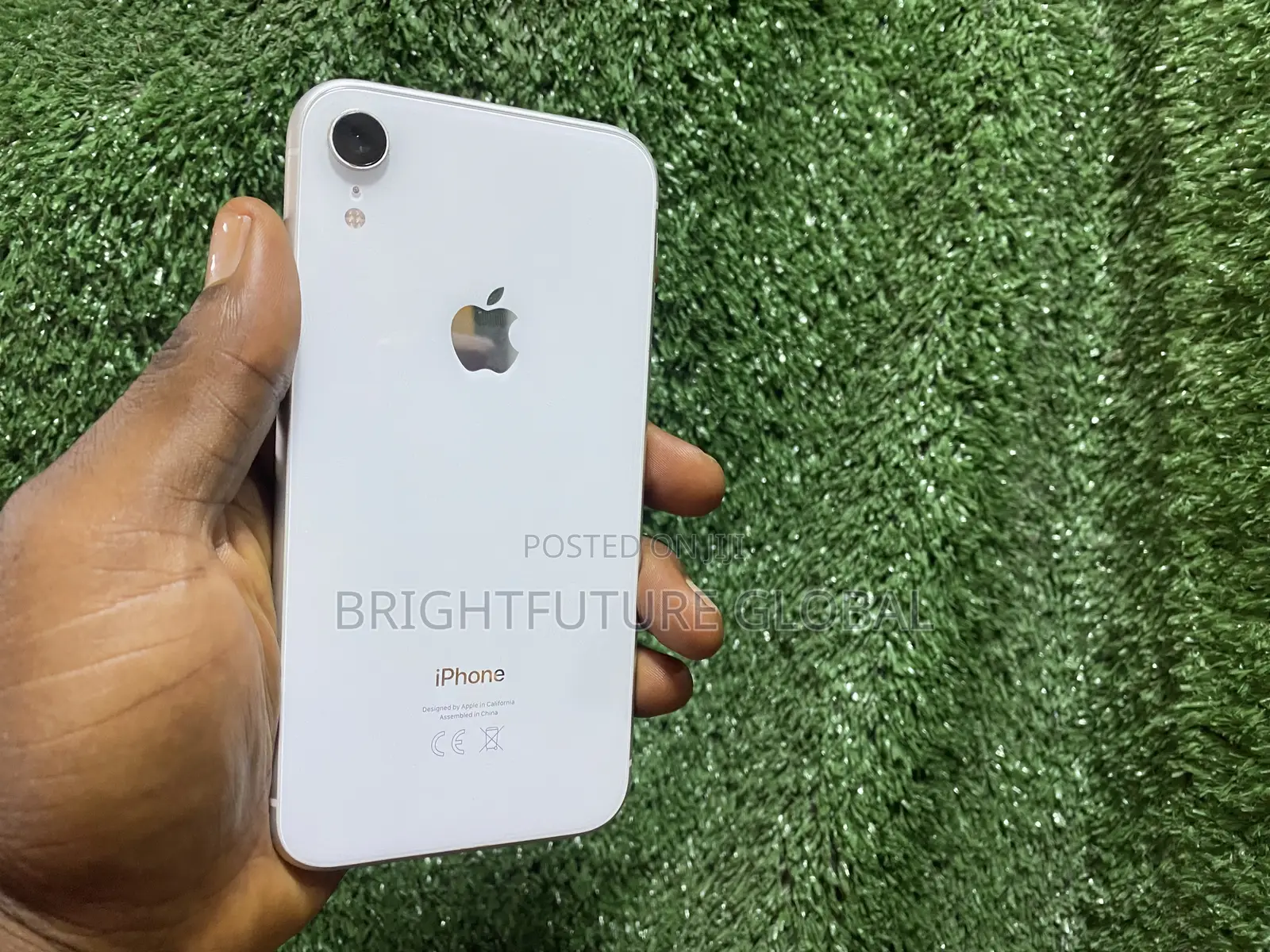 Apple iPhone XR 64 GB White
