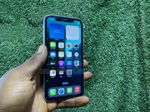 Apple iPhone XR 64 GB White