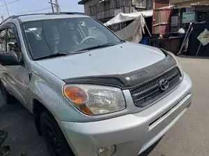 Toyota HiAce 2004 Silver