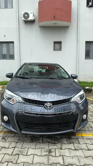 Toyota Corolla S 4dr Sedan (1.8L 4cyl CVT) 2014 Gray