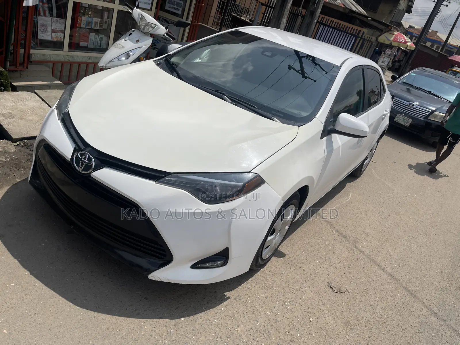 Toyota Corolla 2018 White