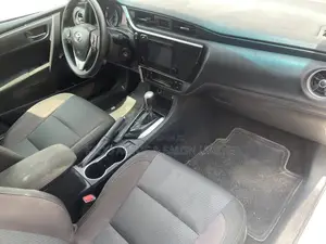 Toyota Corolla 2018 White