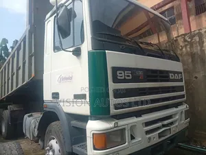 DAF 95 TIPPER 10 Tyres