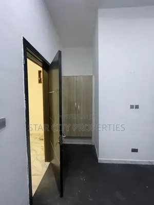 5bdrm Duplex in Tulip Heaven Chevron for rent