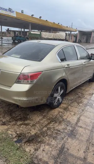 Honda Accord 2009 Gold