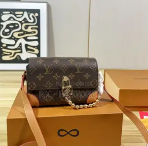 High Quality Louis Vuitton Steamer Trunks Hand Bag