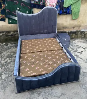 High Quality 4.5 by 6 Bedframe With 1 Bedside Drawer