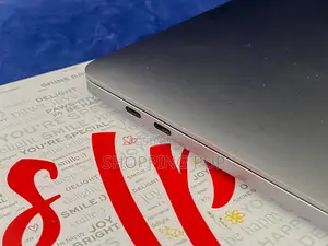 Laptop Apple MacBook Pro 2022 M2 16GB Apple M2 SSD 256GB