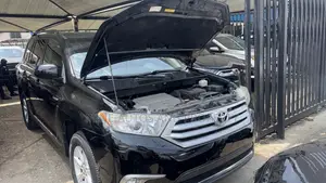 Toyota Highlander Limited 3.5L 2WD 2013 Black