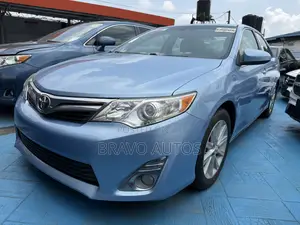 Toyota Camry XLE V6 4dr Sedan (3.5L 6cyl 6A) 2013 Blue