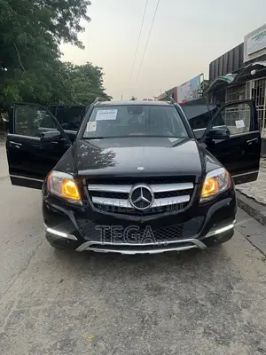Mercedes-Benz GLK-Class Base GLK 350 4dr AWD 4MATIC (3.5L 6cyl 7A) 2015