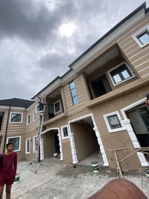 2bdrm Block of Flats in Dove Estate, Akala Express for rent