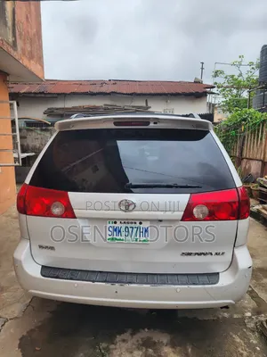 Toyota Sienna 2008 White