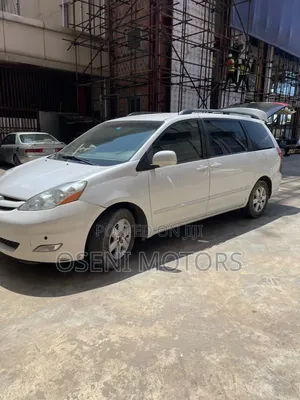 Toyota Sienna 2008 White