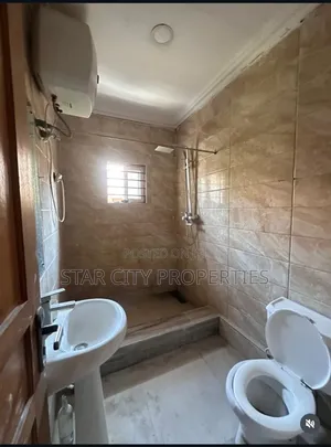 3bdrm Townhouse / Terrace in Lekki Phase 1 for rent