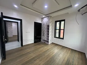 3bdrm Apartment in Lekki Phase 1 for rent