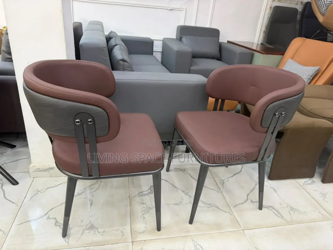 Console Me and You Chairs