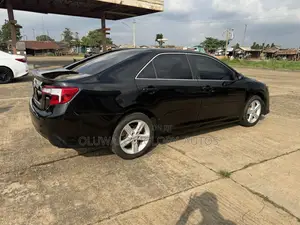 Toyota Camry SE 4dr Sedan (2.5L 4cyl 6A) 2013 Black