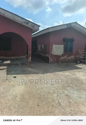 20bdrm Apartment in Elijah, Badagry / Badagry for sale