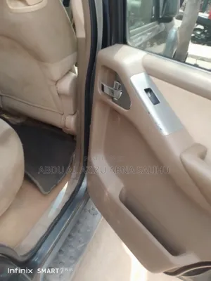 Nissan Pathfinder 2006 Gray