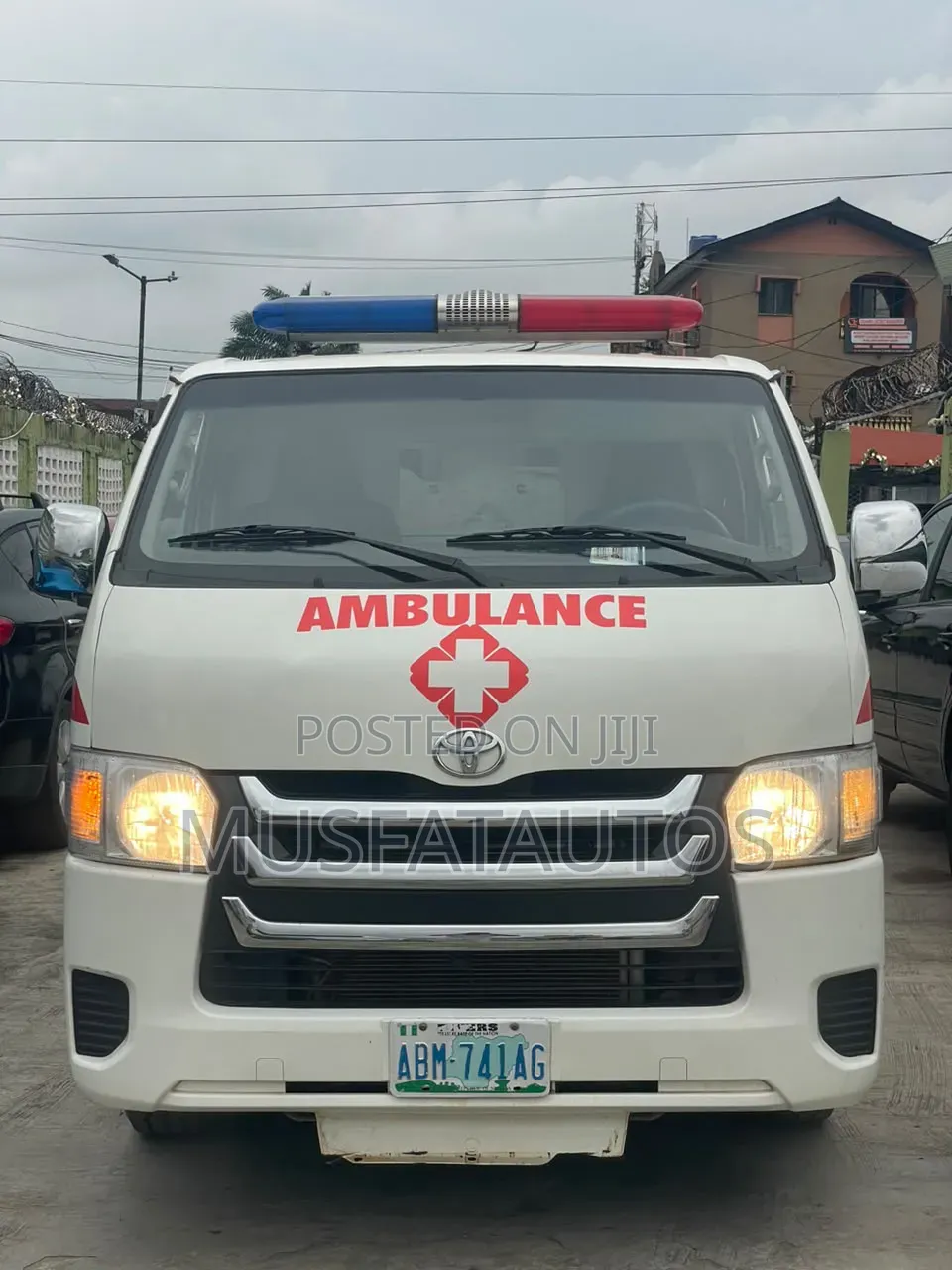 Toyota HiAce 2013 White