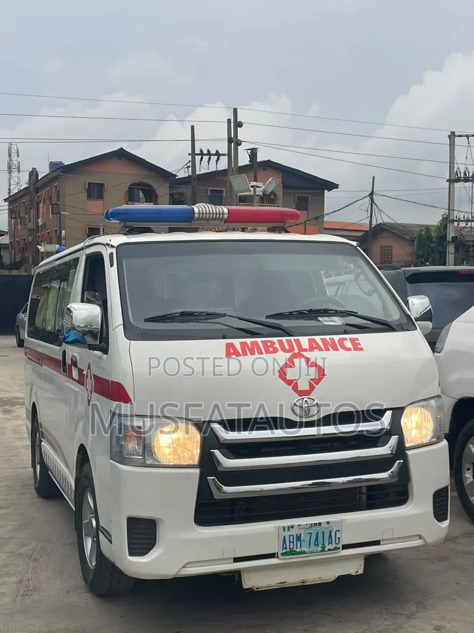 Toyota HiAce 2013 White