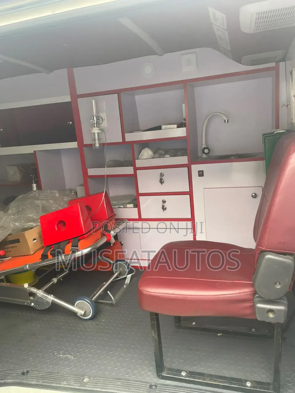 Toyota HiAce 2013 White