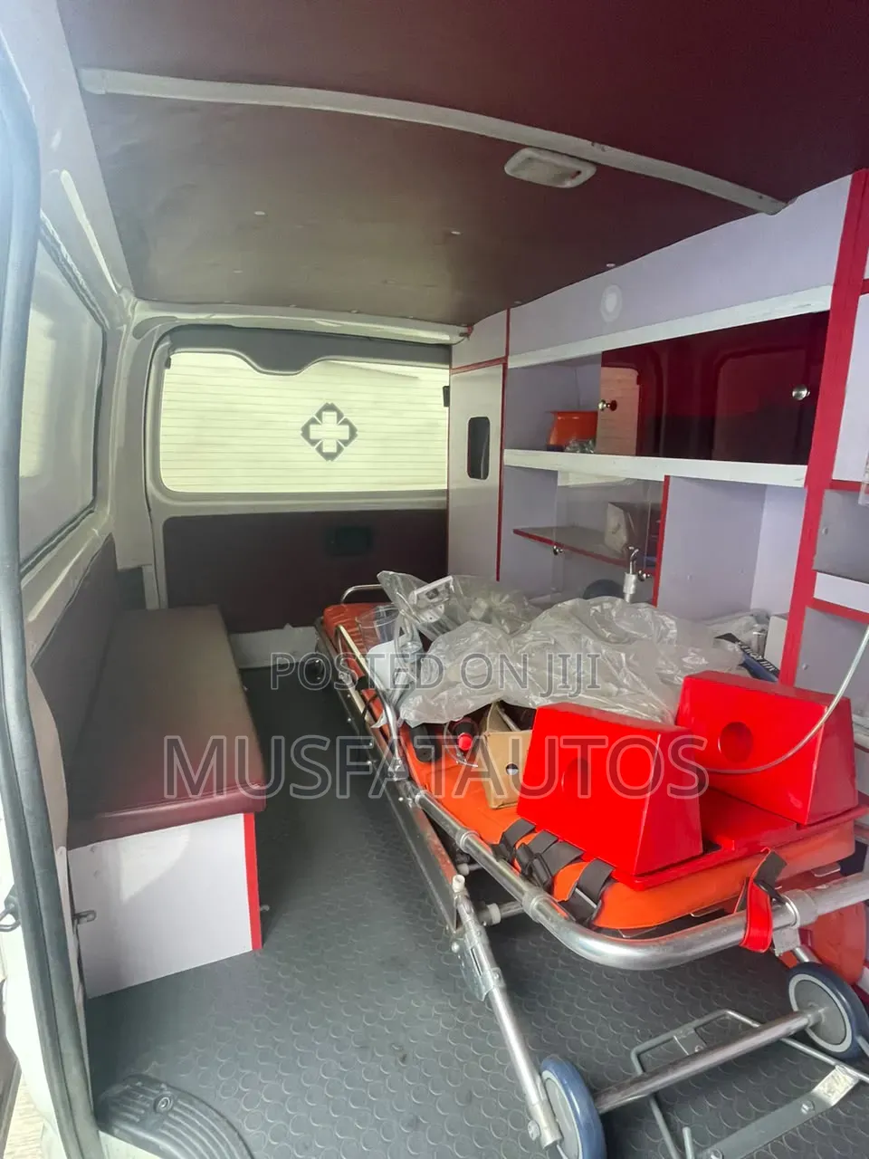 Toyota HiAce 2013 White