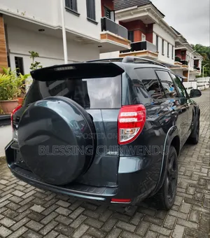 Toyota RAV4 2010 Green