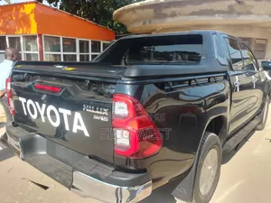 Hilux Back Bumper Guard